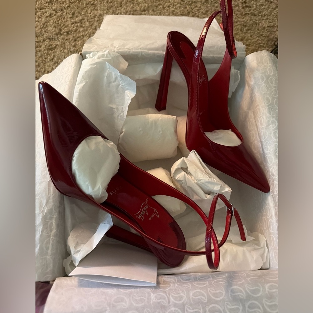 CHRISTIAN LOUBOUTIN LOUBI RED CONDORA STRAP SIZE 37.5 NIB - Picture 3 of 3